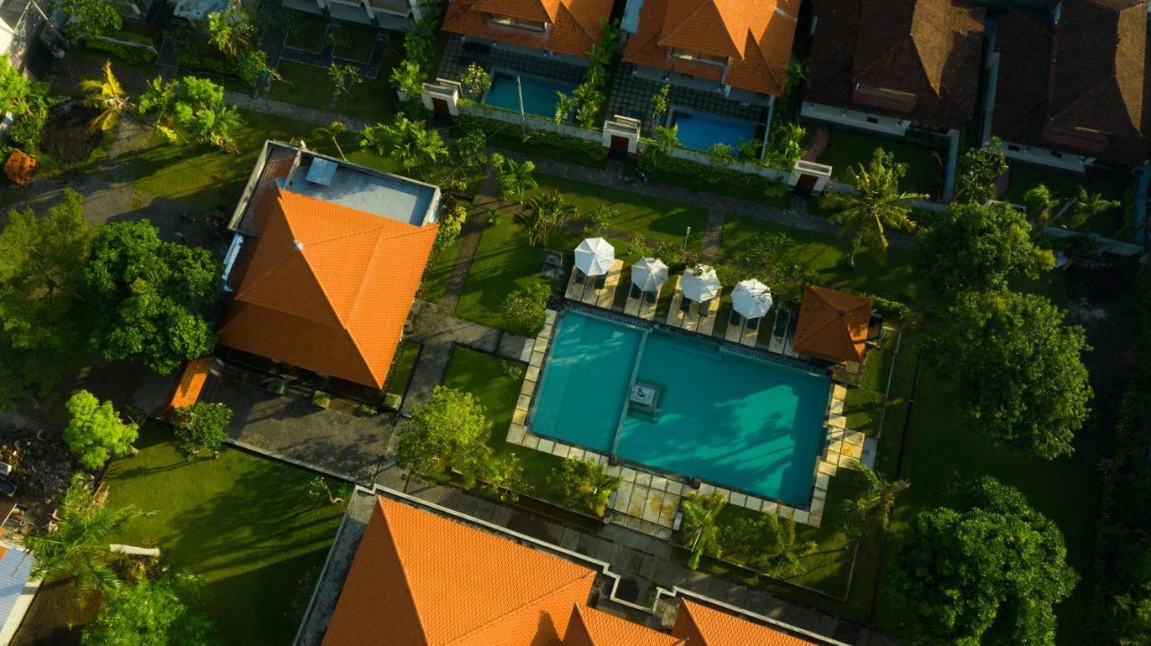 Kusuma Resort Seminyak Exterior foto
