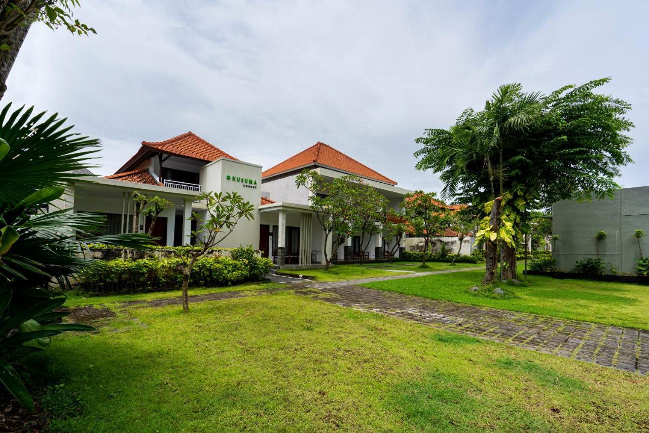 Kusuma Resort Seminyak Exterior foto