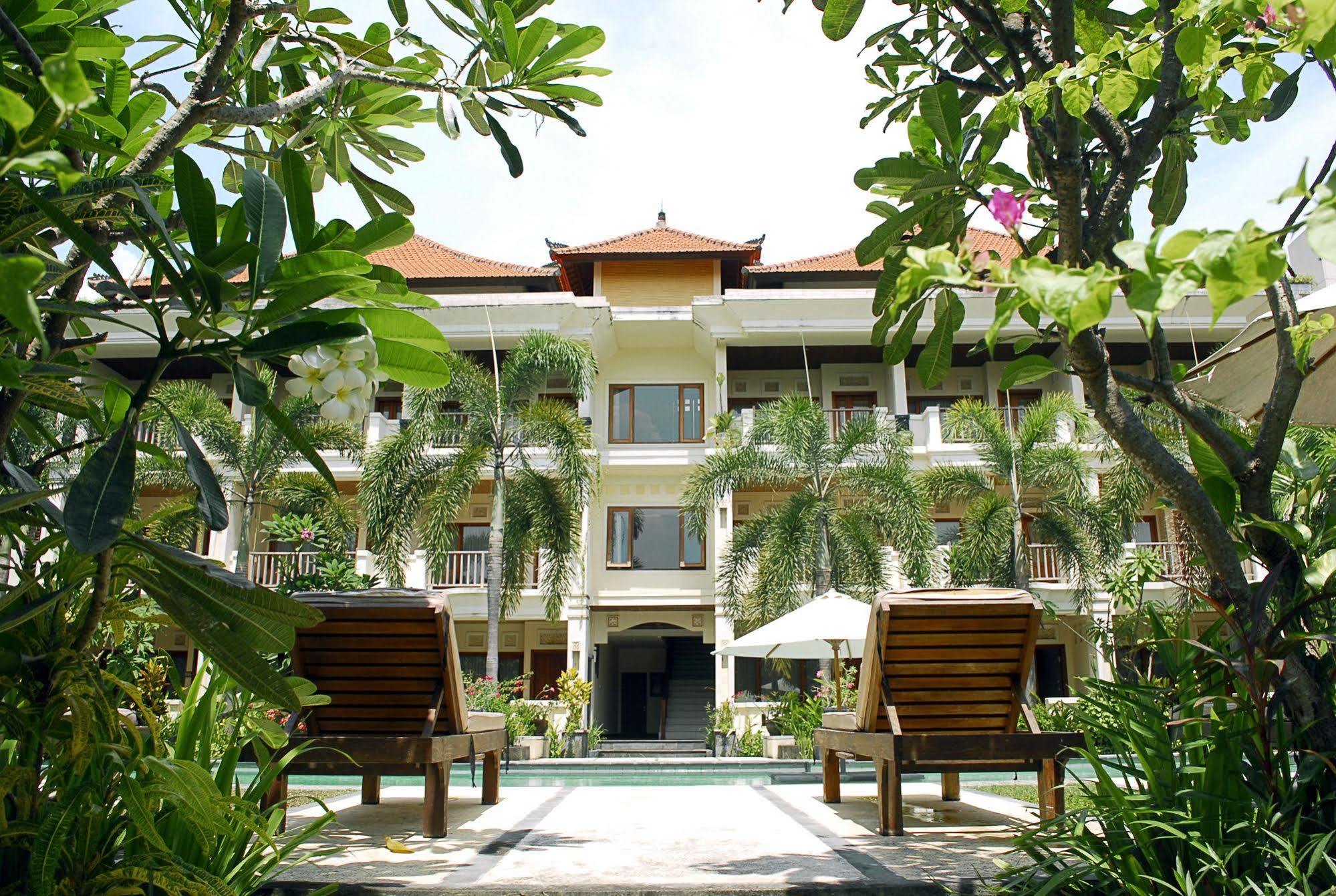 Kusuma Resort Seminyak Exterior foto